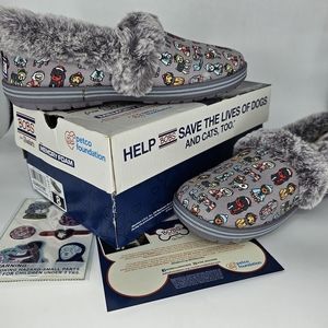 New Bob's Winter Wags Too Cozy Slippers Sz 8 Gray Bonus Putffy Sticker Ser